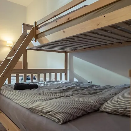 Cactus Free Parking For A Standard Car Lublaň