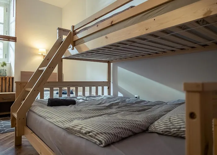 Cactus Free Parking For A Standard Car Λιουμπλιάνα